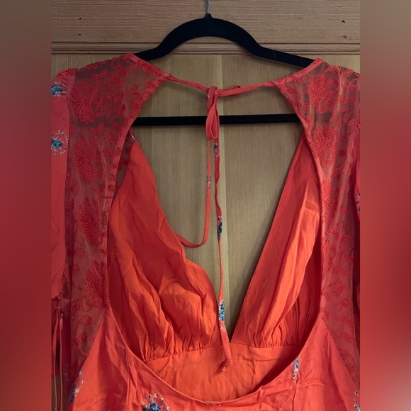Free People mockingbird mini dress red flower open tie back shirt women’s sz 10 - Picture 8 of 10